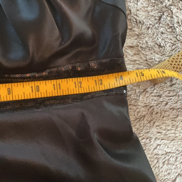 Black satin evening gown - NWT - Picture 3 of 6